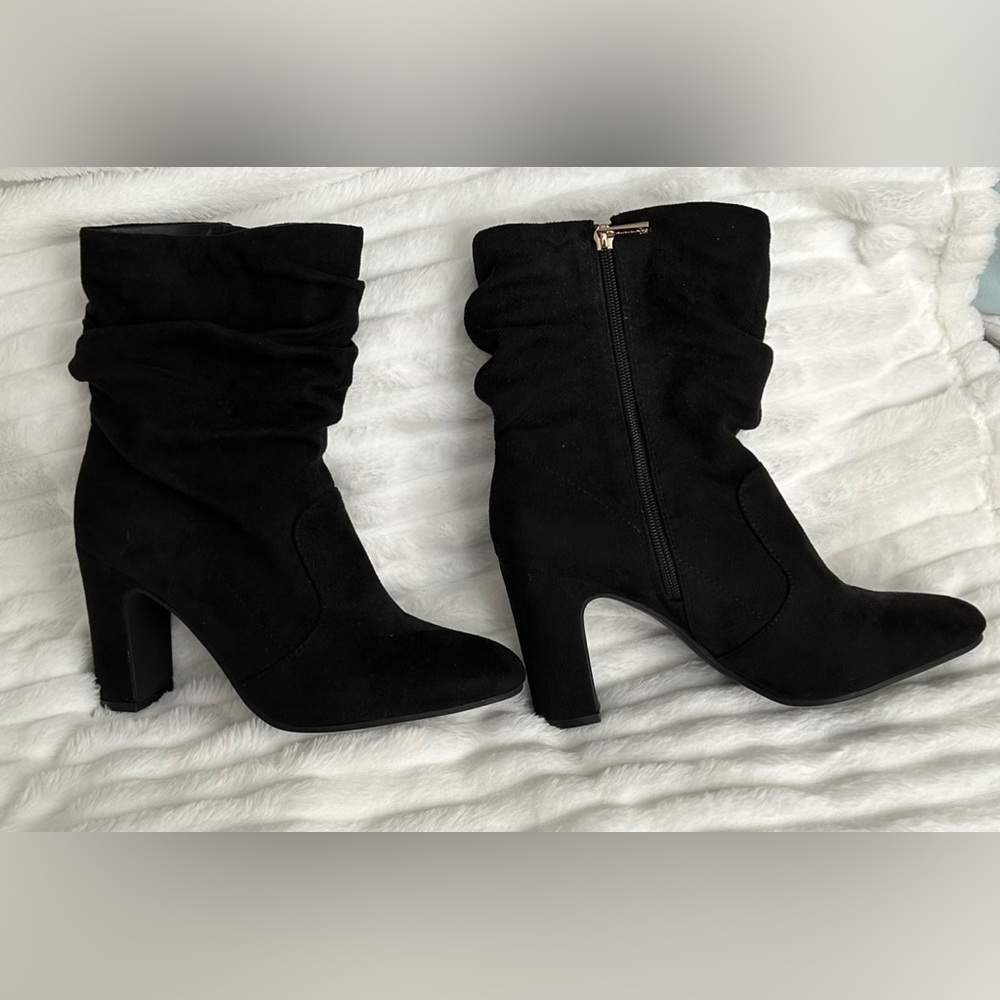 Jessica Simpson JP-Kyminia slouching Black Faux Suede Ankle boots 9
